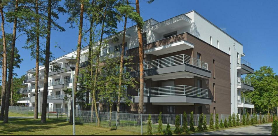 Garden Apartment *
